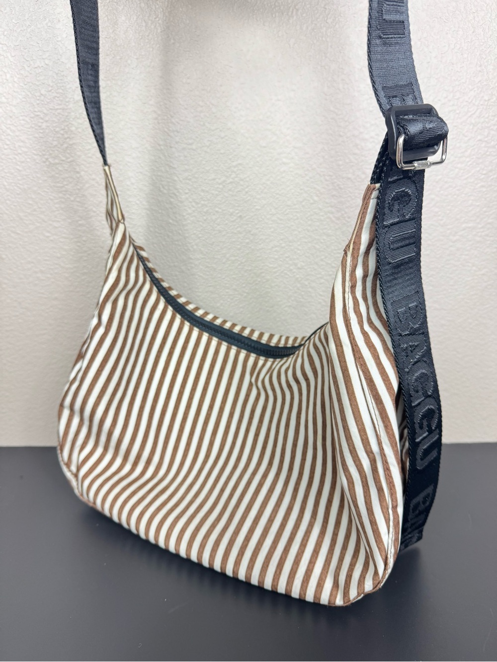Baggu Medium Crescent bag Brown Stripe